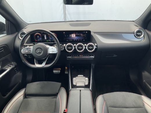 Mercedes GLA 250 e AMG-Line PHEV Carplay Cam Sfeerverl Led Voorklimatisering Uitstraling! ActivLease financial lease