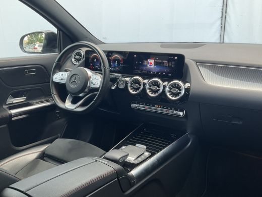 Mercedes GLA 250 e AMG-Line PHEV Carplay Cam Sfeerverl Led Voorklimatisering Uitstraling! ActivLease financial lease