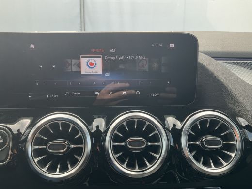 Mercedes GLA 250 e AMG-Line PHEV Carplay Cam Sfeerverl Led Voorklimatisering Uitstraling! ActivLease financial lease