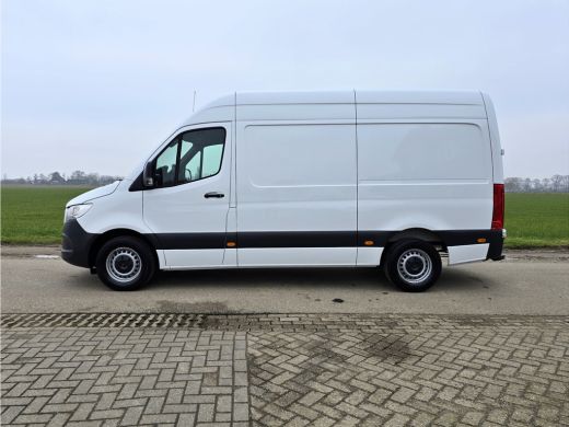 Mercedes Sprinter 317 1.9 CDI L2 H2 RWD - 170 Pk - Euro 6 - AUTOMAAT - MBUX - ParkeerCamera - StoelVerwarming ActivLease financial lease