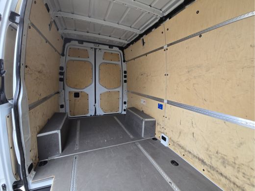 Mercedes Sprinter 317 1.9 CDI L2 H2 RWD - 170 Pk - Euro 6 - AUTOMAAT - MBUX - ParkeerCamera - StoelVerwarming ActivLease financial lease