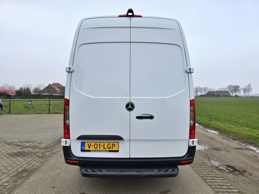 Mercedes Sprinter 317 1.9 CDI L2 H2 RWD - 170 Pk - Euro 6 - AUTOMAAT - MBUX - ParkeerCamera - StoelVerwarming ActivLease financial lease