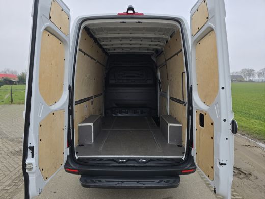 Mercedes Sprinter 317 1.9 CDI L2 H2 RWD - 170 Pk - Euro 6 - AUTOMAAT - MBUX - ParkeerCamera - StoelVerwarming ActivLease financial lease