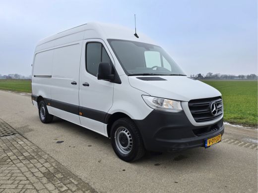 Mercedes Sprinter 317 1.9 CDI L2 H2 RWD - 170 Pk - Euro 6 - AUTOMAAT - MBUX - ParkeerCamera - StoelVerwarming ActivLease financial lease