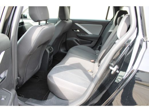 Opel Astra Sports Tourer 1.6 Hybrid Level 2 / Navigatie via Carplay / Parkeersensoren V+A / LED / DAB / Clim... ActivLease financial lease