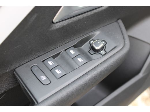 Opel Astra Sports Tourer 1.6 Hybrid Level 2 / Navigatie via Carplay / Parkeersensoren V+A / LED / DAB / Clim... ActivLease financial lease