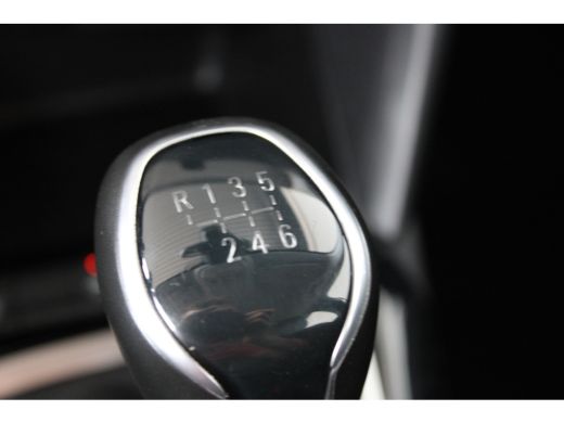 Opel Corsa 1.2 Level 3 ActivLease financial lease