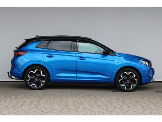 Opel Grandland 1.6 Turbo Hybrid 4x4 Ultimate | Afwijkende dakkleur | Cruise control adaptief met Stop&Go | DAB o... ActivLease financial lease