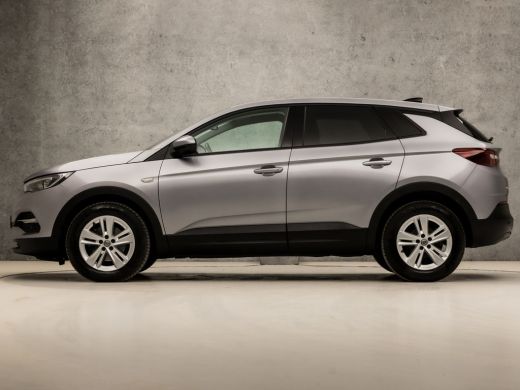 Opel Grandland X 1.2 Turbo Business+ (APPLE CARPLAY, GROOT NAVI, STUUR/STOELVERWARMING, LEDER, SPORTSTOELEN, GETIN... ActivLease financial lease