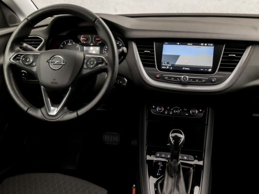 Opel Grandland X 1.2 Turbo Business+ (APPLE CARPLAY, GROOT NAVI, STUUR/STOELVERWARMING, LEDER, SPORTSTOELEN, GETIN... ActivLease financial lease