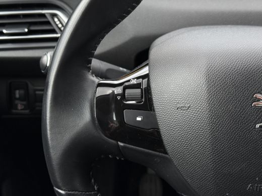 Peugeot 308 1.2 PureTech Active | Navi | Camera | Virtual Cockpit | ActivLease financial lease