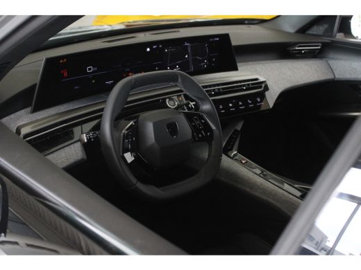 Peugeot 5008 1.2 Hybrid 136-PK Allure e-DSC6 VOORRAAD ACTIE | Panoramic Navigation Pack | 360 Graden Camera | ... ActivLease financial lease