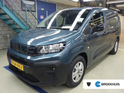 Peugeot e-Partner 136 L2 50 kWh FACELIFT MODEL! | 3 ZITPLAATSEN | TREKHAAK | BETIMMERING LAADRUIMTE | 4,9% RENTE Peugeot e-Partner 136 L2 50 kWh FACELIFT MODEL! | 3 ZITPLAATSEN | TREKHAAK | BETIMMERING LAADRUIMTE | 4,9% RENTE