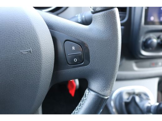 Renault Trafic 1.6 dCi 120pk L1 H1 Airco Trekhaak ActivLease financial lease