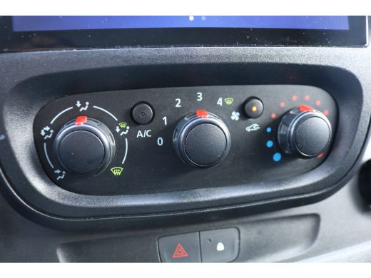 Renault Trafic 1.6 dCi 120pk L1 H1 Airco Trekhaak ActivLease financial lease
