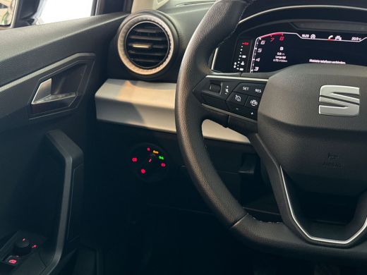 Seat Ibiza 1.0 TSI 4.OH! Edition / Stoelverwarming / Virtuel Cockpit / Apple CarPlay, Android Auto ActivLease financial lease