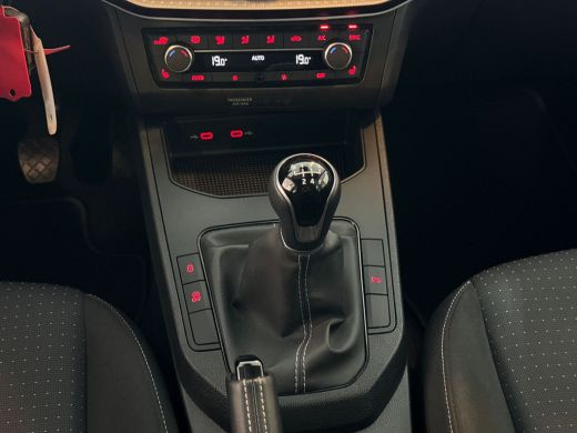Seat Ibiza 1.0 TSI 4.OH! Edition / Stoelverwarming / Virtuel Cockpit / Apple CarPlay, Android Auto ActivLease financial lease