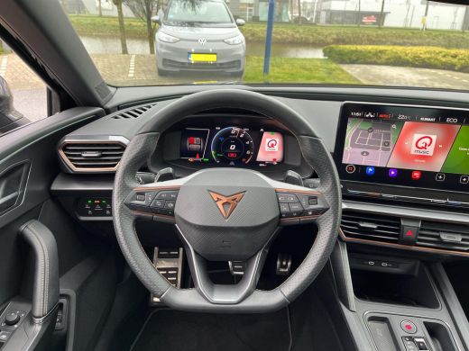 CUPRA Leon Sportstourer 1.4 TSI e-Hybrid DSG | PHEV | Trekhaak | A. Camera | Navi | Elec. A-Klep | DCC | ActivLease financial lease