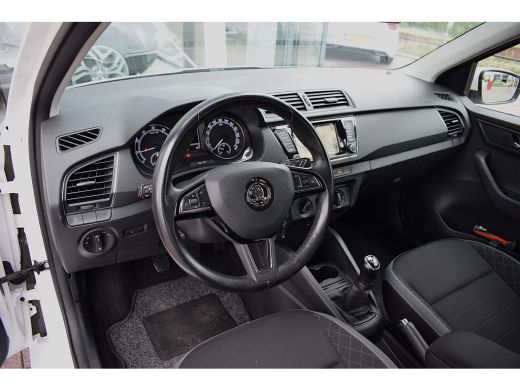 Skoda Fabia Combi 1.0 TSI Ambition | Apple CarPlay | Airco | PDC | Cruise ActivLease financial lease