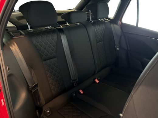 Skoda Kamiq 1.0 TSI 110pk DSG Sport Business / Navigatie / Verwarmbare voorstoelen / 17 inch Braga / ActivLease financial lease