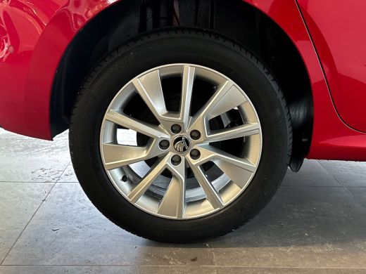 Skoda Kamiq 1.0 TSI 110pk DSG Sport Business / Navigatie / Verwarmbare voorstoelen / 17 inch Braga / ActivLease financial lease