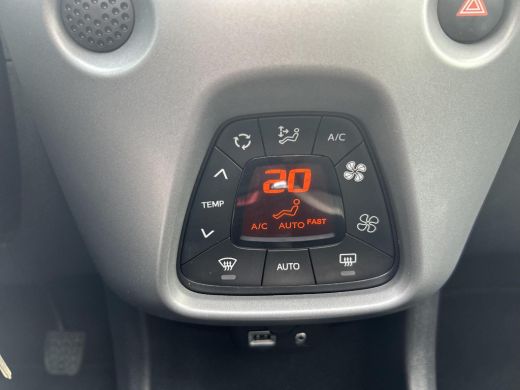 Toyota Aygo 1.0 VVT-i x-joy cabrio (Carplay Navigatie - Elektrisch vouwdak) ActivLease financial lease