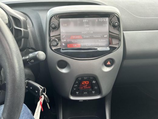 Toyota Aygo 1.0 VVT-i x-joy cabrio (Carplay Navigatie - Elektrisch vouwdak) ActivLease financial lease