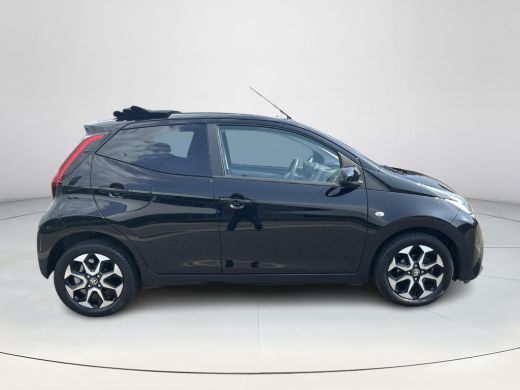 Toyota Aygo 1.0 VVT-i x-joy cabrio (Carplay Navigatie - Elektrisch vouwdak) ActivLease financial lease