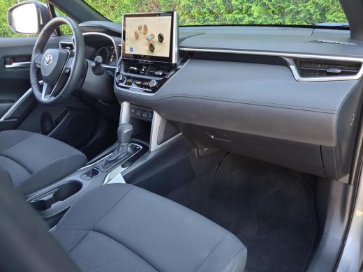 Toyota Corolla Cross Hybrid 140 Style + Premium Pack I | Elektr. klep | Blindspot | Apple CarPlay | Rijklaarprijs incl... ActivLease financial lease