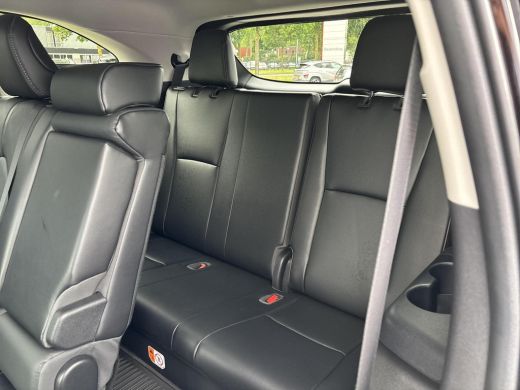 Toyota Highlander 2.5 AWD Hybrid Premium | 7 persoons | Full option! | Stoelverwarming- en koeling | Lederen bekleding ActivLease financial lease