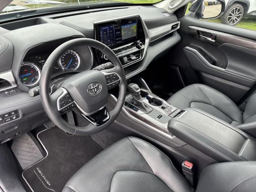 Toyota Highlander 2.5 AWD Hybrid Premium | 7 persoons | Full option! | Stoelverwarming- en koeling | Lederen bekleding ActivLease financial lease