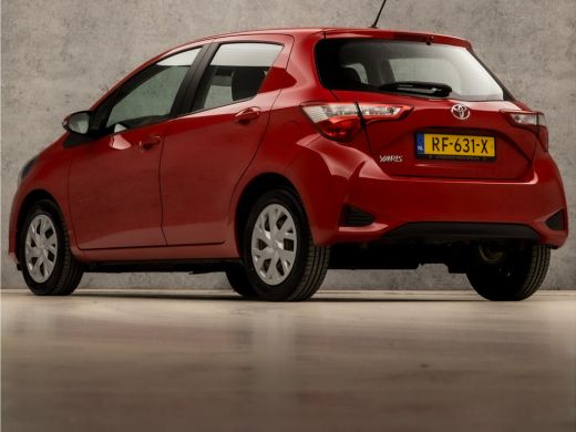 Toyota Yaris 1.0 VVT-i Sport (AIRCO, BLUETOOTH, ELEK RAMEN, SPORTSTOELEN, MULTIFUNCTIONEEL STUURWIEL, NIEUWE A... ActivLease financial lease