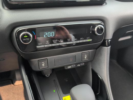Toyota Yaris 1.5 Hybrid 115 Dynamic | Navigatie | Apple CarPlay/Android auto | Achteruitrijcamera | Comfort pack ActivLease financial lease