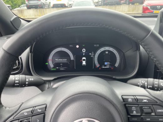 Toyota Yaris 1.5 Hybrid 130 Executive | Navigatie | Apple CarPlay/Android auto | Achteruitrijcamera | Head-Up ... ActivLease financial lease