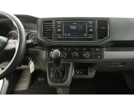 Volkswagen Crafter 30 2.0 TDI L3H2 140PK DSG Automaat 3000KG Trekgew. Airco Cruise Carplay 3 Persoons Elektrpakket S... ActivLease financial lease