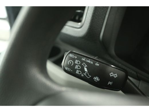 Volkswagen Crafter 30 2.0 TDI L3H2 140PK DSG Automaat 3000KG Trekgew. Airco Cruise Carplay 3 Persoons Elektrpakket S... ActivLease financial lease