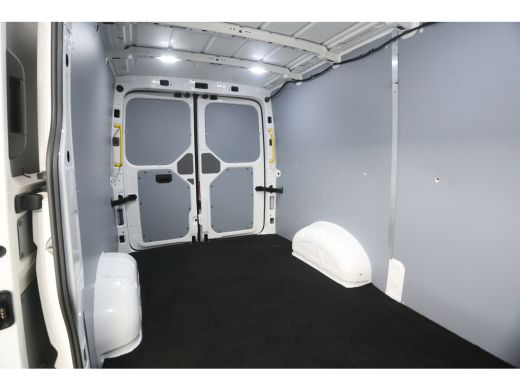Volkswagen Crafter 30 2.0 TDI L3H2 140PK DSG Automaat 3000KG Trekgew. Airco Cruise Carplay 3 Persoons Elektrpakket S... ActivLease financial lease