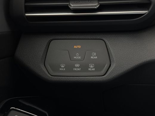 Volkswagen ID.4 Aut. First Edition 77kWh | Navi | Camera | ECC ActivLease financial lease