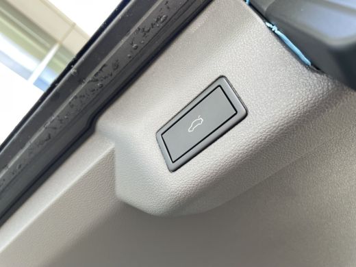 Volkswagen Multivan 1.4 eHybrid L2H1 Energetic 6 zitplaatsen | IQ Light | Elektrische schuifdeuren + Achterklep | Pri... ActivLease financial lease