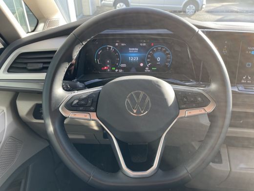 Volkswagen Multivan 1.4 eHybrid L2H1 Life | 7 Zitplaatsen | IQ Light | Elektrische achterklep ActivLease financial lease