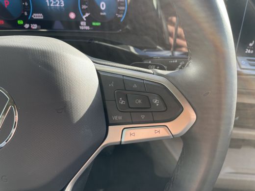 Volkswagen Multivan 1.4 eHybrid L2H1 Life | 7 Zitplaatsen | IQ Light | Elektrische achterklep ActivLease financial lease