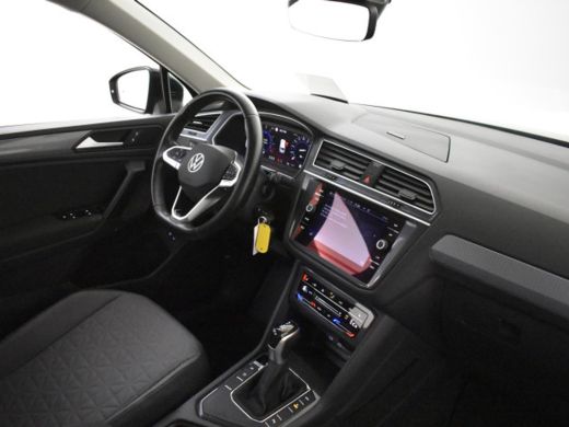Volkswagen Tiguan 1.4 TSI eHybrid Life 245pk | head up display | Navigatie | Adaptief cruise control | Led koplampe... ActivLease financial lease