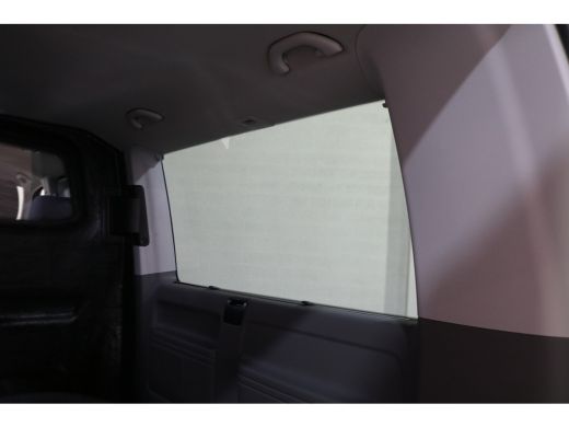Volkswagen Transporter 2.0 TDI L2 H1 DC 150pk Caravelle Black Edition ActivLease financial lease