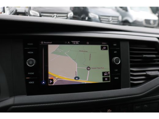 Volkswagen Transporter 2.0 TDI L2 H1 DC 150pk Caravelle Black Edition ActivLease financial lease