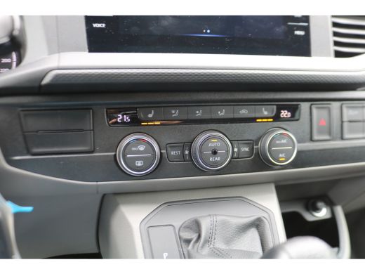 Volkswagen Transporter 2.0 TDI L2 H1 DC 150pk Caravelle Black Edition ActivLease financial lease