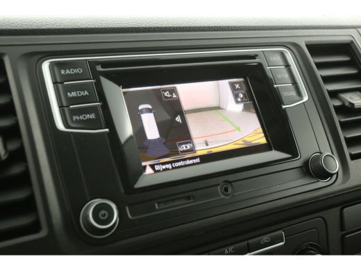 Volkswagen Transporter 2.0 TDI L2H1 150PK DSG Automaat LED Airco Camera Cruise 3 Persoons PDC 18''LMV Trekhaak ActivLease financial lease