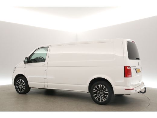 Volkswagen Transporter 2.0 TDI L2H1 150PK DSG Automaat LED Airco Camera Cruise 3 Persoons PDC 18''LMV Trekhaak ActivLease financial lease