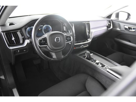 Volvo  V60 2.0 B3 Momentum *1ste Eigenaar*Navigatie*Park assist* ActivLease financial lease