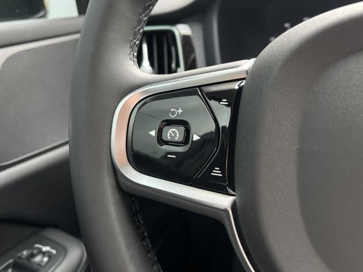 Volvo  V60 2.0 T6 Plug-in Plus Dark | Achteruitrijcamera | Cruise control adaptief met Stop&Go en stuurhulp ... ActivLease financial lease