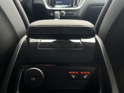 Volvo  V60 2.0 T6 Plug-in Plus Dark | Achteruitrijcamera | Cruise control adaptief met Stop&Go en stuurhulp ... ActivLease financial lease